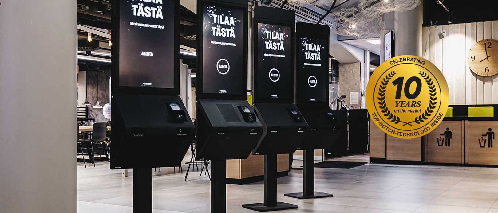 Terminal PASSPORT 32 POLYTOUCH PASSPORT 32 de Pyramid Computer un diseño estilizado de 32 pulgadas