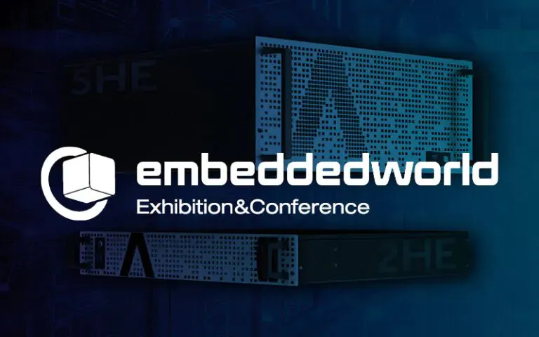 Servidor industrial AKHET en el centro de datos periférico